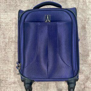 TravelPro Anthem Select 17" Expandable Spinner